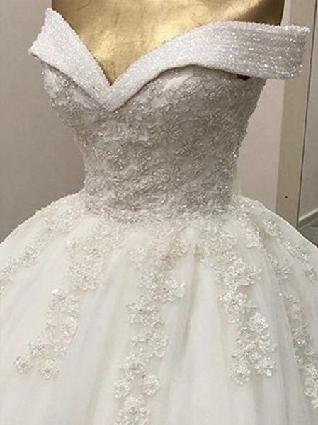 2023 princess wedding dress for women v-neck off the shoulder ball gown arabic bridal gown for bride beads crystal lace appliques vestidos d, White
2023 princess wedding dress for women v-neck off the shoulder ball gown arabic bridal gown for bride beads crystal lace appliques vestidos d, White