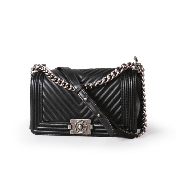 9a black leather women's bag tramp bag single shoulder crossbody bag chain bag v small square bag
9a black leather women's bag tramp bag single shoulder crossbody bag chain bag v small square bag