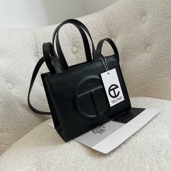 tote bag dinner bag2023 european and american niche minimalist small square onnuk the same one shoulder crossbody women's trend fashion
tote bag dinner bag2023 european and american niche minimalist small square onnuk the same one shoulder crossbody women's trend fashion