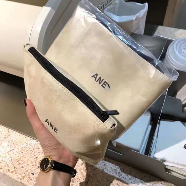 new cosmetic bag travel portable wash bag simple clutch phone bag storage bags
new cosmetic bag travel portable wash bag simple clutch phone bag storage bags