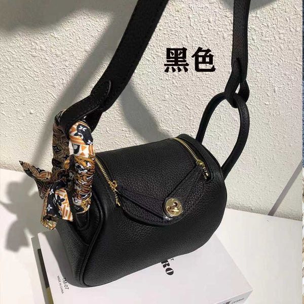 luxury hemrres tote bag versatile 2023 new mother bao lindys cowhide doctor leather women's one shoulder pillow medicine socn
luxury hemrres tote bag versatile 2023 new mother bao lindys cowhide doctor leather women's one shoulder pillow medicine socn