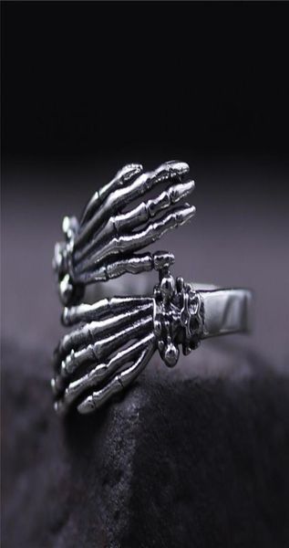 925 sterling silver ring creative skull bone finger ring ghost claw hand tidal mens and womens rings retro skull hip hop jewelry c7740415, Golden;silver
925 sterling silver ring creative skull bone finger ring ghost claw hand tidal mens and womens rings retro skull hip hop jewelry c7740415, Golden;silver