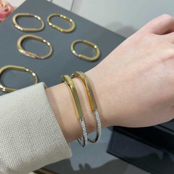 designer tiffay lock series 18k rose gold full diamond half diamond bracelet for lovers smooth face bracelet celebrities in the same style w, Black
designer tiffay lock series 18k rose gold full diamond half diamond bracelet for lovers smooth face bracelet celebrities in the same style w, Black