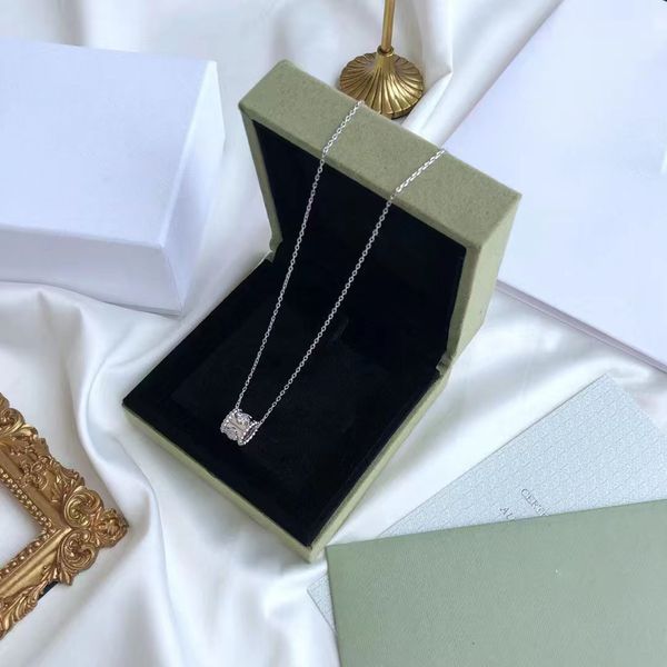 four-leaf clover kaleidoscope necklaces set with diamonds 18k gold plated highest counter quality necklace luxury designer official reproduc, Silver
four-leaf clover kaleidoscope necklaces set with diamonds 18k gold plated highest counter quality necklace luxury designer official reproduc, Silver