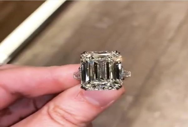 luxury 100 925 sterling silver emerald cut 5ct simulated diamond wedding engagement cocktail women moissanite rings fine jewelry8117946, Slivery;golden
luxury 100 925 sterling silver emerald cut 5ct simulated diamond wedding engagement cocktail women moissanite rings fine jewelry8117946, Slivery;golden