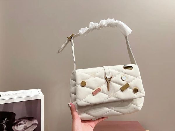 fashion shopping bags luxury badge messenger bag women handbag designer tote beach travel crossbody purses designers leather shoulder bag
fashion shopping bags luxury badge messenger bag women handbag designer tote beach travel crossbody purses designers leather shoulder bag