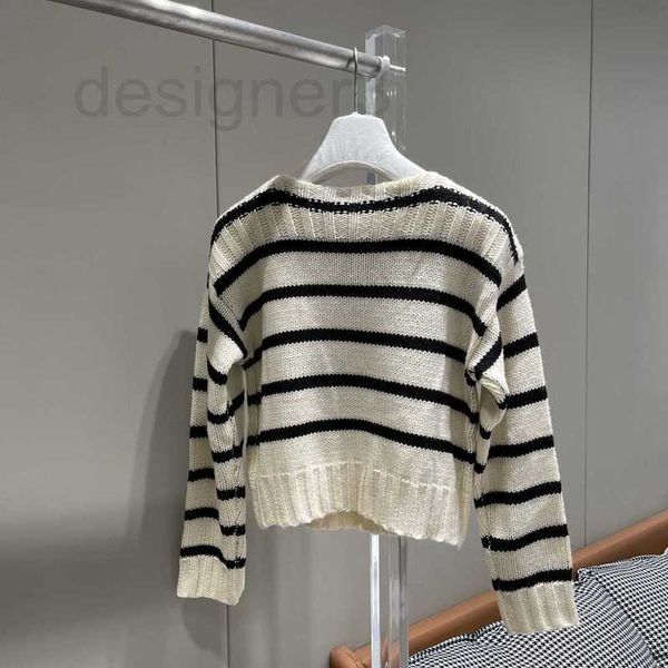women's knits & tees designer 2023 early autumn new sweet style gentle and unique slim reducing age contrast stripe round neck sweater, White
women's knits & tees designer 2023 early autumn new sweet style gentle and unique slim reducing age contrast stripe round neck sweater, White