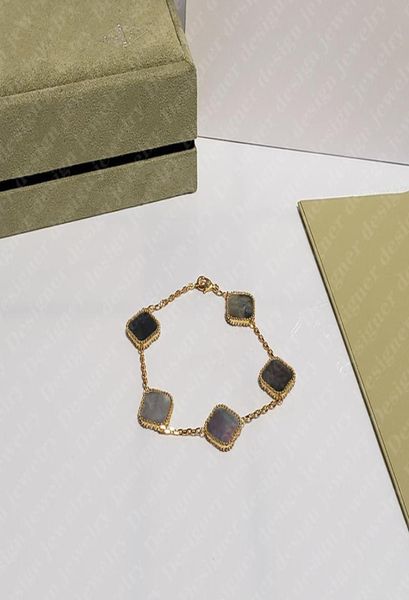 luxury classic 4four leaf clover charm bracelets designer design 18k gold shell for girl wedding mother039 day fashion jewelry3504548, Golden;silver
luxury classic 4four leaf clover charm bracelets designer design 18k gold shell for girl wedding mother039 day fashion jewelry3504548, Golden;silver
