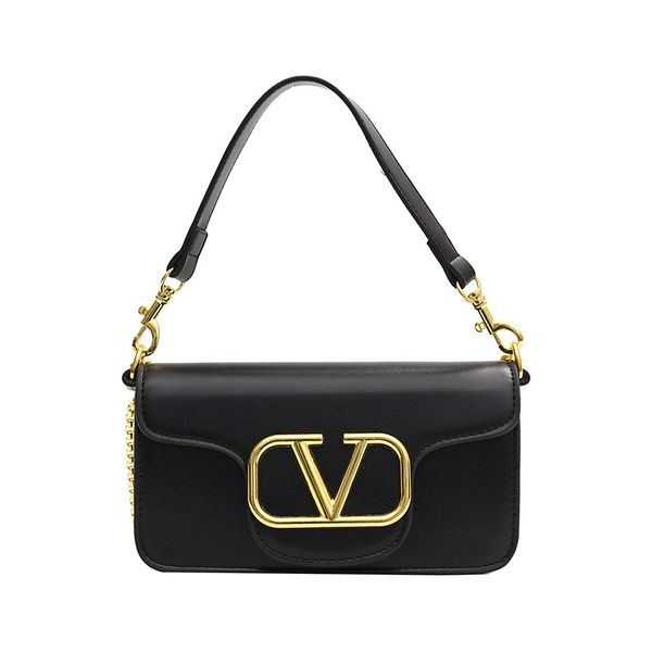 wholesale of women's 2023 spring/summer fashion chain small square bags by manufacturers, diagonal cross bag, portable cross-border bag
wholesale of women's 2023 spring/summer fashion chain small square bags by manufacturers, diagonal cross bag, portable cross-border bag