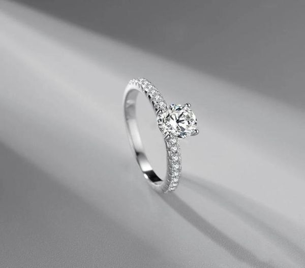 s925 sterling silver platinumplated square sparkling diamond ring light luxury highquality wedding engagement female jewelry1410974, Golden;silver
s925 sterling silver platinumplated square sparkling diamond ring light luxury highquality wedding engagement female jewelry1410974, Golden;silver