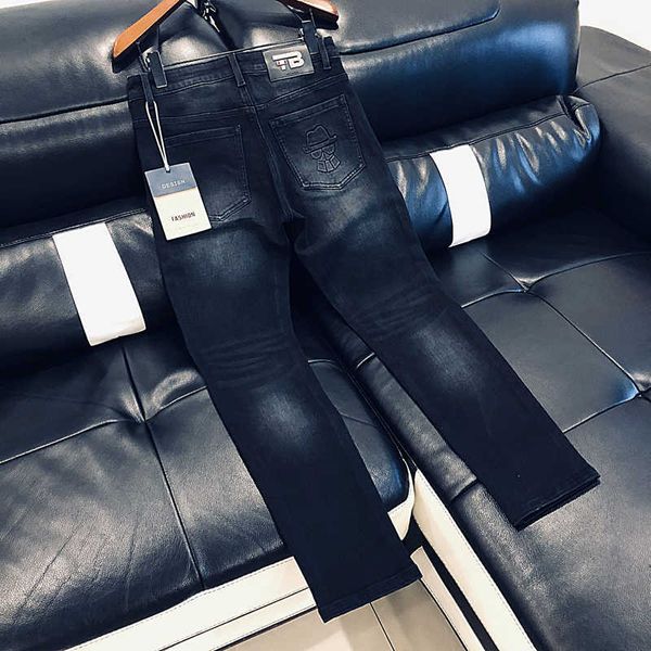 black jeans for men's 2023 spring and autumn european edition trendy brand fashion figure pattern embossed small straight leg pants, Blue
black jeans for men's 2023 spring and autumn european edition trendy brand fashion figure pattern embossed small straight leg pants, Blue