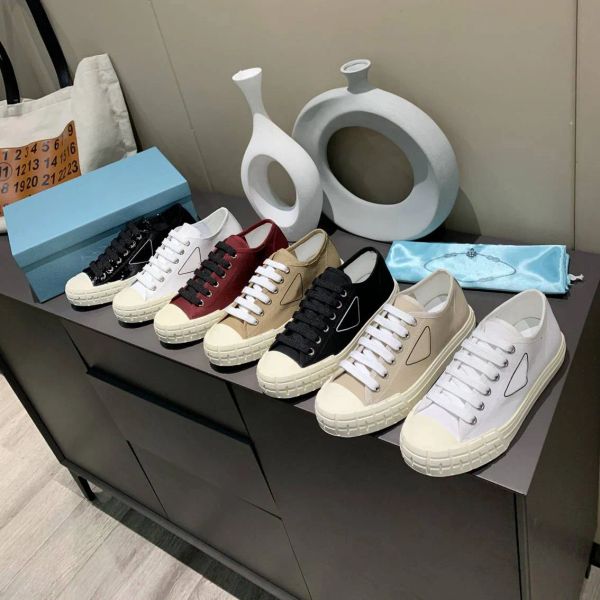 2023 fashion women casual shoes men gabardine fabric sneakers canvas shoe couples wheel patent leather sneaker runners trainers with box lar, Black
2023 fashion women casual shoes men gabardine fabric sneakers canvas shoe couples wheel patent leather sneaker runners trainers with box lar, Black