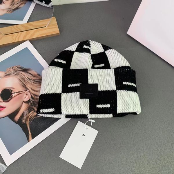 designer brand luxury brimless urinal hat for men and women in winter new block letter knit hat with thickened insulation cap, Blue;gray
designer brand luxury brimless urinal hat for men and women in winter new block letter knit hat with thickened insulation cap, Blue;gray