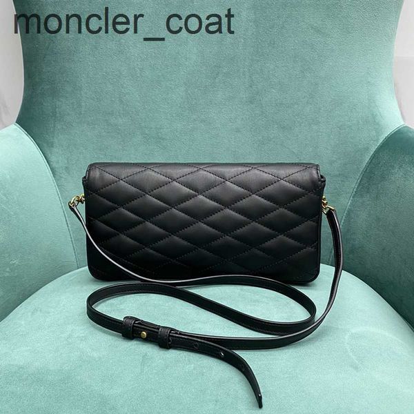 cross body 10a woman shoulder bag 26cm leather crossbody bag luxury designer bags fashion lady clutch purse flap bagss with box b030vgc2
cross body 10a woman shoulder bag 26cm leather crossbody bag luxury designer bags fashion lady clutch purse flap bagss with box b030vgc2