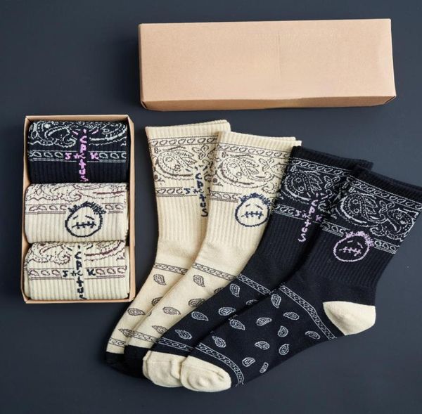 designer mens womens socks luxe sports winter mesh letter printed sock cotton man woman2424883, Black
designer mens womens socks luxe sports winter mesh letter printed sock cotton man woman2424883, Black