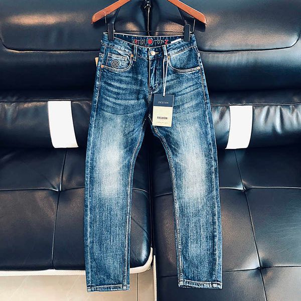 dark blue jeans for men, thick autumn/winter 2023 trendy label letter embroidery and embossing design straight pants
dark blue jeans for men, thick autumn/winter 2023 trendy label letter embroidery and embossing design straight pants
