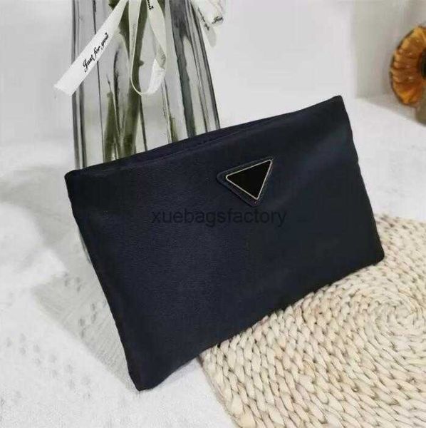 2023 designer women cosmetic bags organizer makeup bag travel pouch fashion toiletry make up ladies cluch purses
2023 designer women cosmetic bags organizer makeup bag travel pouch fashion toiletry make up ladies cluch purses