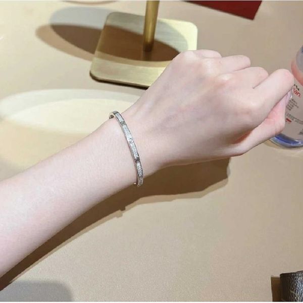 gold bracelets ladies bracelet gold designer diamond luxury advanced materials jewelry width 7mm hidden inlay technology fade bracelet women, White
gold bracelets ladies bracelet gold designer diamond luxury advanced materials jewelry width 7mm hidden inlay technology fade bracelet women, White