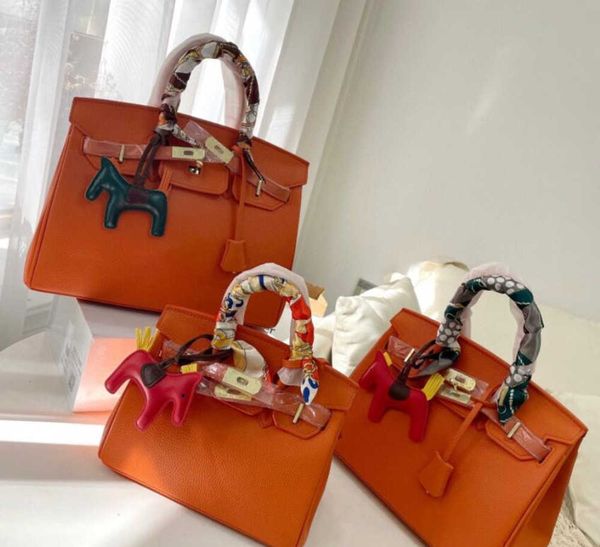 multicolor designer bags women totes classic handbag messenger bag shoulder purses lady handbag niche high sense
multicolor designer bags women totes classic handbag messenger bag shoulder purses lady handbag niche high sense