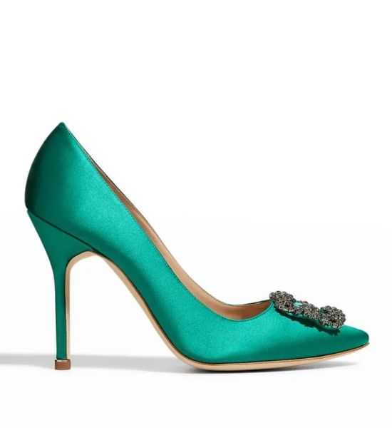 luxury brands women sandals pumps high heels blahniks hangisi silk stain 105mm jewel buckle pumps blue black red 35-42 with originals box
luxury brands women sandals pumps high heels blahniks hangisi silk stain 105mm jewel buckle pumps blue black red 35-42 with originals box