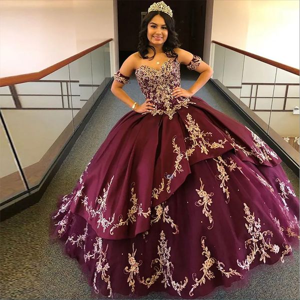 lovely burgundy tier quinceanera dresses sweetheart lace appliques beaded satin ball gown prom dress corset back sweet 16 dress, Blue;red
lovely burgundy tier quinceanera dresses sweetheart lace appliques beaded satin ball gown prom dress corset back sweet 16 dress, Blue;red