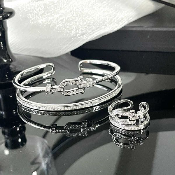 luxury and niche designh orseshoef ullo fd iamondszi rcontr endfas hionableand per sonalizedbra celetcold andi ndi fferentstyl ehighe ndfeel, Golden;silver
luxury and niche designh orseshoef ullo fd iamondszi rcontr endfas hionableand per sonalizedbra celetcold andi ndi fferentstyl ehighe ndfeel, Golden;silver