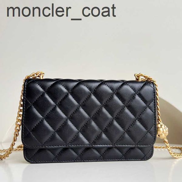 cosmetic bags cases 10a designer bag chain bags woc 19cm lady shoulder bag genuine leather crossbody bags purse with box c07315bn
cosmetic bags cases 10a designer bag chain bags woc 19cm lady shoulder bag genuine leather crossbody bags purse with box c07315bn