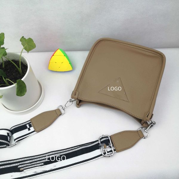 bag designer new p family new simple and fashionable bag women's one shoulder crossbody bag with westernized texture and litchi pattern
bag designer new p family new simple and fashionable bag women's one shoulder crossbody bag with westernized texture and litchi pattern