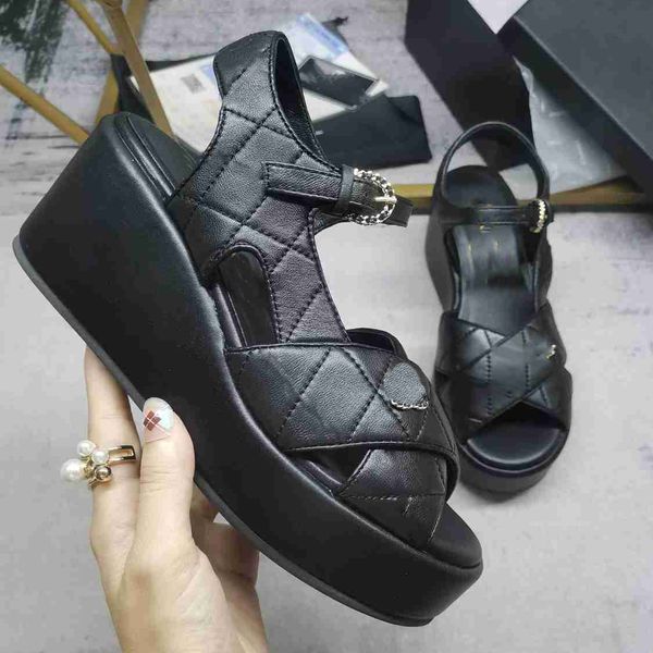 fashion designer sandals leather high-heeled platform slippers women ccity classic flip-flops summer fghnv, Black
fashion designer sandals leather high-heeled platform slippers women ccity classic flip-flops summer fghnv, Black