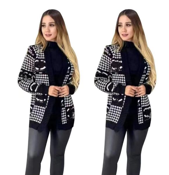 new women sweaters for v-neck loose jacket cardigan luxury chan letter brand designer sweater oversized dress, White;black
new women sweaters for v-neck loose jacket cardigan luxury chan letter brand designer sweater oversized dress, White;black