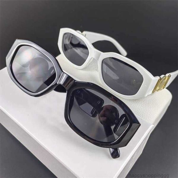 luxury designer sunglasses for women mens glasses polarized uv protectio lunette gafas de sol shades goggle with box beach sun small frame f, White;black
luxury designer sunglasses for women mens glasses polarized uv protectio lunette gafas de sol shades goggle with box beach sun small frame f, White;black