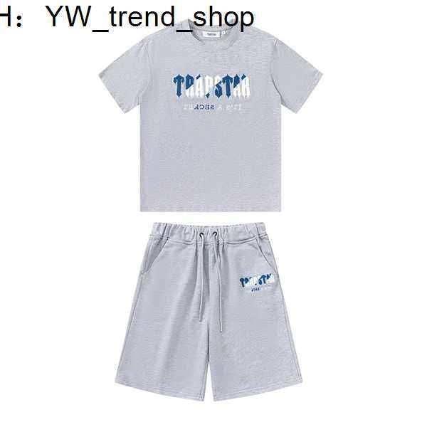 trapstar new men's t shirt short sleeve outfit chenille tracksuit black cotton london 141es gkoj, Gray
trapstar new men's t shirt short sleeve outfit chenille tracksuit black cotton london 141es gkoj, Gray