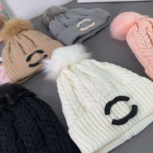 Fashion Designer Hats Men's and Women's Cute Ball Beanie Fall/winter Thermal Knit Hat Ski Brand Bonnet High Quality Plaid Skull Hat Luxury Warm Cap
Fashion Designer Hats Men's and Women's Cute Ball Beanie Fall/winter Thermal Knit Hat Ski Brand Bonnet High Quality Plaid Skull Hat Luxury Warm Cap