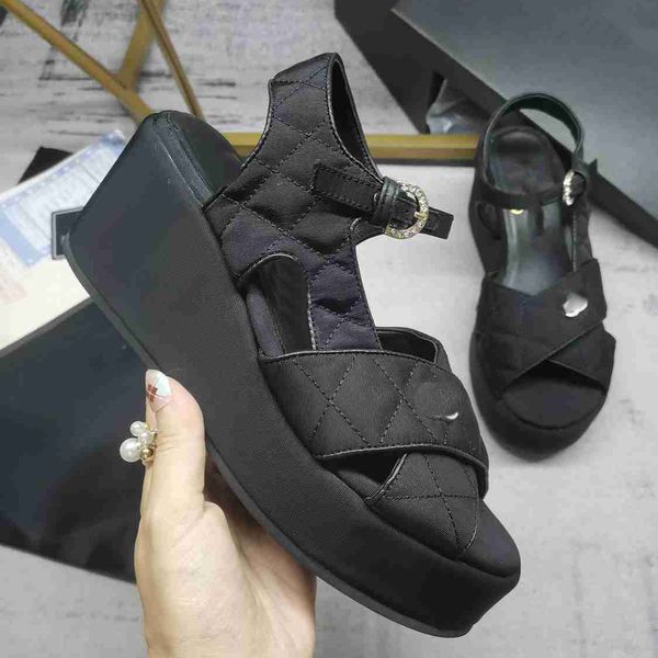 fashion designer sandals leather high-heeled platform slippers women ccity classic flip-flops summer fdbhcvb, Black
fashion designer sandals leather high-heeled platform slippers women ccity classic flip-flops summer fdbhcvb, Black