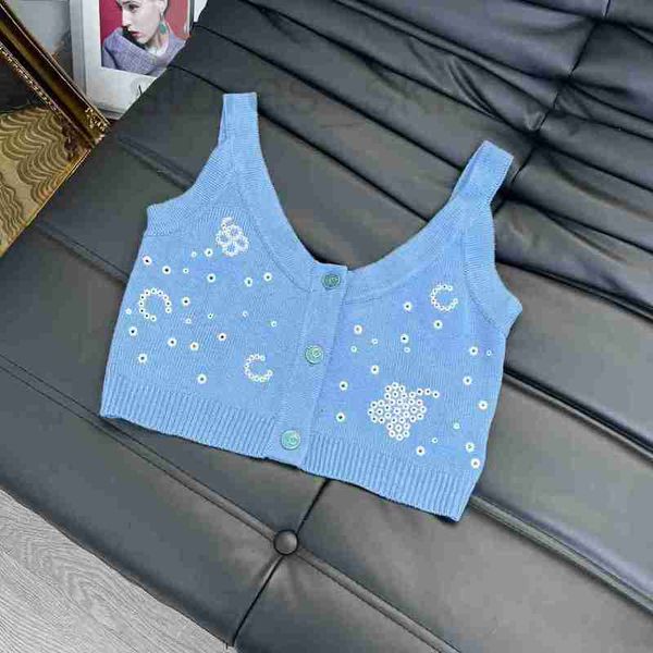 women's tanks & camis designer 2023 early spring new handmade embroidery letter weave design knitted strap tank v-neck cardigan coat dx, White
women's tanks & camis designer 2023 early spring new handmade embroidery letter weave design knitted strap tank v-neck cardigan coat dx, White