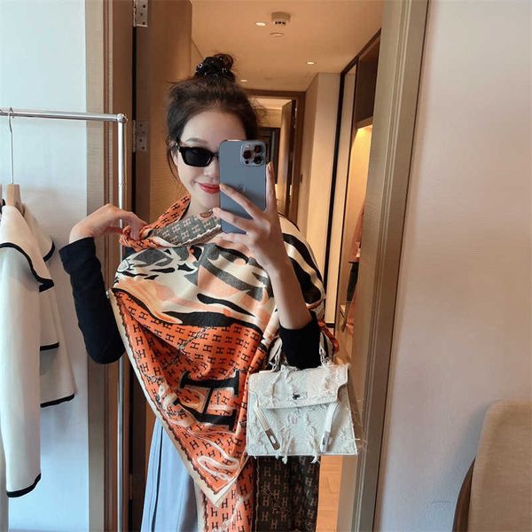 full printed digital printing h letter cashmere for women in autumn and winter new warm scarf shawl, Blue;gray
full printed digital printing h letter cashmere for women in autumn and winter new warm scarf shawl, Blue;gray