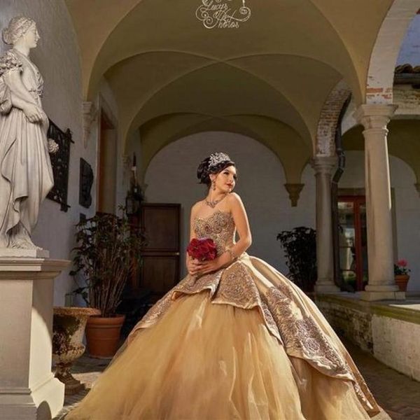 vestido de 15 anos gold quinceanera dresses lace applique beaded luxury lace-up corset sweet 16 girls occasion dress321n, Blue;red
vestido de 15 anos gold quinceanera dresses lace applique beaded luxury lace-up corset sweet 16 girls occasion dress321n, Blue;red