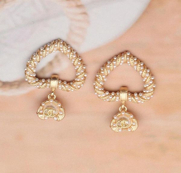 designers womens designer brand letter earrings ear stud women crystal pearl elegance temperament simple ladies wedding party jewe6021417, Golden;silver
designers womens designer brand letter earrings ear stud women crystal pearl elegance temperament simple ladies wedding party jewe6021417, Golden;silver