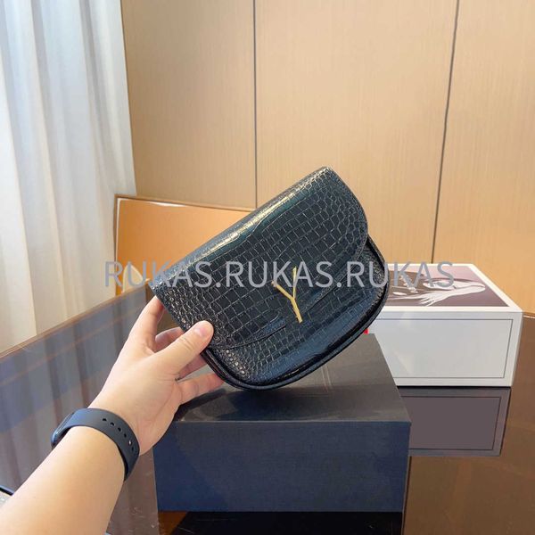 2023 fashion crossbody bag women europe and the united states new cowhide saddle bag letters vintage single shoulder crossbody bag small rou
2023 fashion crossbody bag women europe and the united states new cowhide saddle bag letters vintage single shoulder crossbody bag small rou