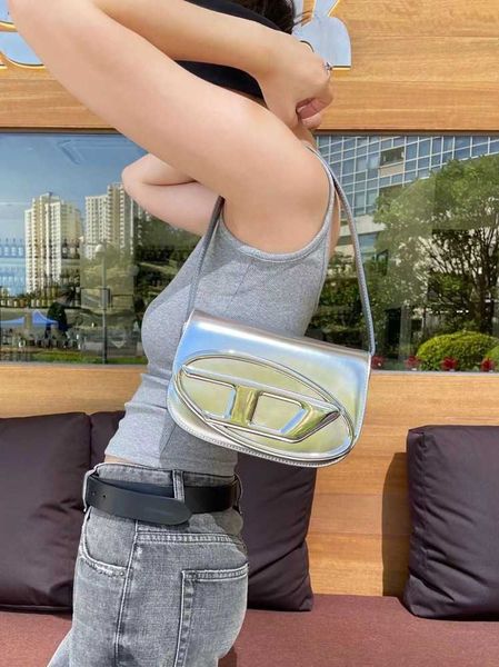 designer 2023 dies dingdang small designers new versatile underarm handbag high women's bag
designer 2023 dies dingdang small designers new versatile underarm handbag high women's bag