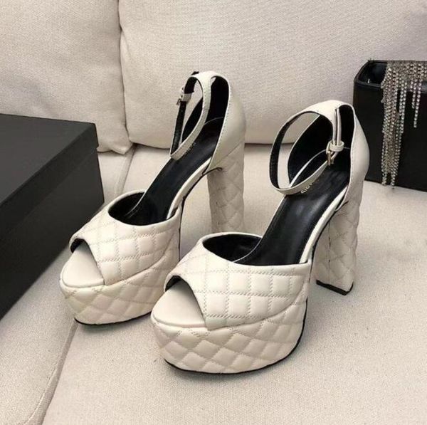 the latest sandals with interlocking embellished cross ankle strap horseshoe heels, high heels double waterproof platform 13.5cm designer pa, Black
the latest sandals with interlocking embellished cross ankle strap horseshoe heels, high heels double waterproof platform 13.5cm designer pa, Black