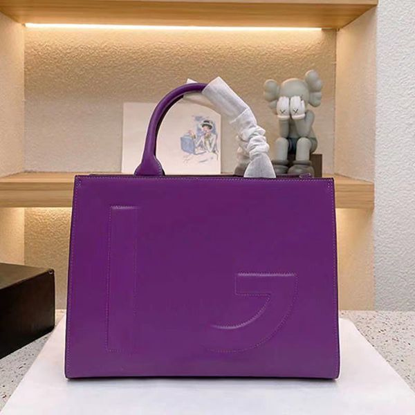 totes designer 9 colors women fashion tote bag plain handbag shop large capacity thread purse leather claic letter relief double handle pouc
totes designer 9 colors women fashion tote bag plain handbag shop large capacity thread purse leather claic letter relief double handle pouc
