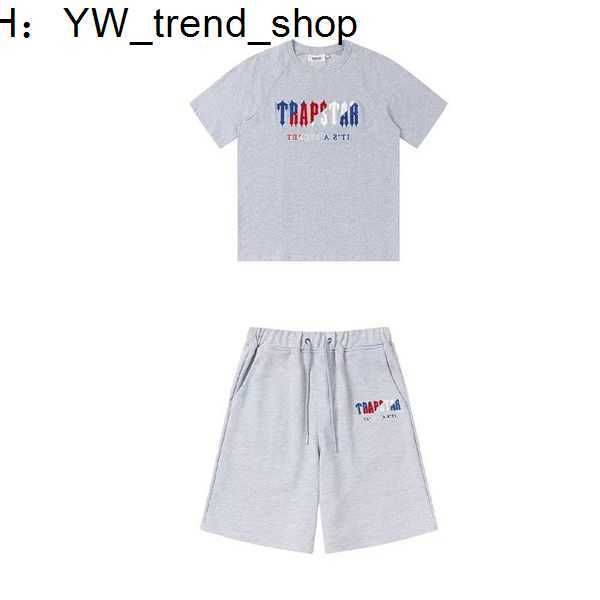 mens trapstar t shirt short sleeve outfit chenille tracksuit black cotton london streetwear s-2xl 131es hc6o, Gray
mens trapstar t shirt short sleeve outfit chenille tracksuit black cotton london streetwear s-2xl 131es hc6o, Gray