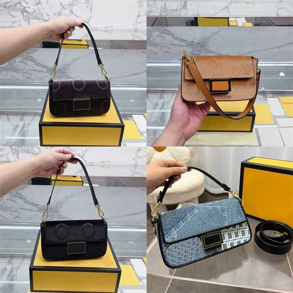 fbag evening bags vintage denim baguette crossbody womens designer bag luxurys handbag wallet women flap shoulder party crossbody purse 2211
fbag evening bags vintage denim baguette crossbody womens designer bag luxurys handbag wallet women flap shoulder party crossbody purse 2211