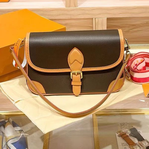 designer bag luxury handbag ladies fashion the tote bag classic shouldered bags armpit embossed double shoulder strap metal chain leather
designer bag luxury handbag ladies fashion the tote bag classic shouldered bags armpit embossed double shoulder strap metal chain leather