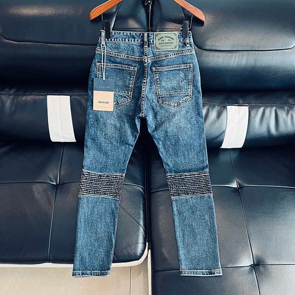 high end quality splicing jeans, men's spring and autumn zipper design, slim spirit, elastic versatile small leg pants, Blue
high end quality splicing jeans, men's spring and autumn zipper design, slim spirit, elastic versatile small leg pants, Blue