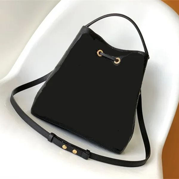 designer luxury totes bags luis neonoe jungle handbag wild at heart giant pm black crossbody g women bucket bag leather 246076 quality
designer luxury totes bags luis neonoe jungle handbag wild at heart giant pm black crossbody g women bucket bag leather 246076 quality