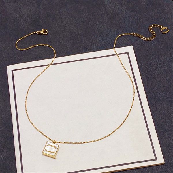 women c letter logo pendant necklaces ccity silvery chokers woman luxury designer gold necklace jewelry 542, Silver
women c letter logo pendant necklaces ccity silvery chokers woman luxury designer gold necklace jewelry 542, Silver
