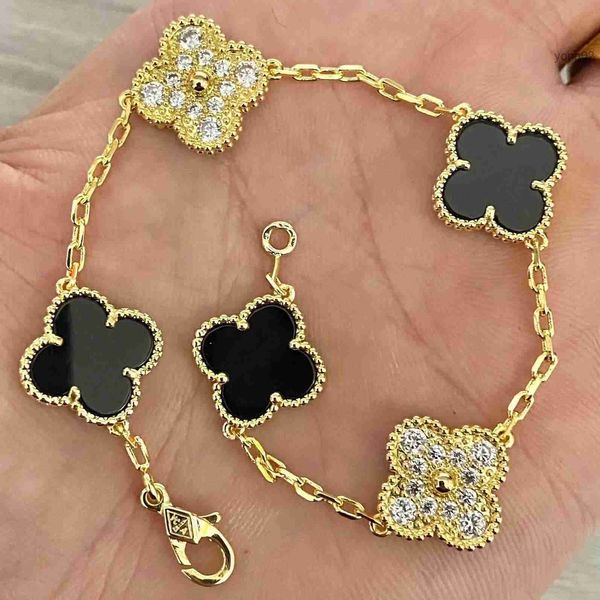 charm bracelets luxury clover designer bracelet pearl 4 leaf 18k gold laser brand bangle necklace earrings wedding a, Black
charm bracelets luxury clover designer bracelet pearl 4 leaf 18k gold laser brand bangle necklace earrings wedding a, Black