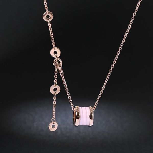 designer jewelry women's black rose gold pendant women's clavicle chain package man18k gold designer necklace girl gift aaa, Silver
designer jewelry women's black rose gold pendant women's clavicle chain package man18k gold designer necklace girl gift aaa, Silver